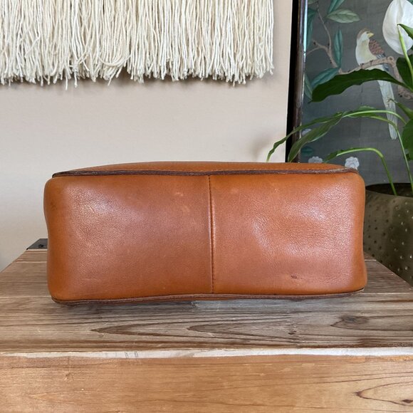 Madewell Tan Leather Shoulder Bag - Picture 9 of 16